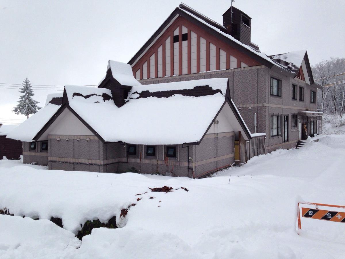 Refre Hotel Myoko Eksteriør billede